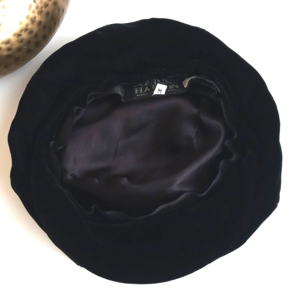 Bergdorf Goodman Vintage Black Velvet Baker Boy Cap By Corinne Hatton Size M - Picture 7 of 8